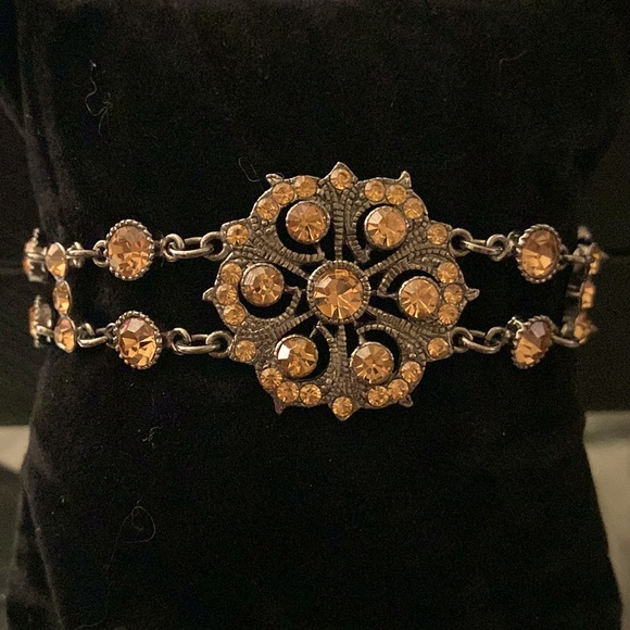 Gold Bracelet with Gold Gemstones - Picture 1 of 5